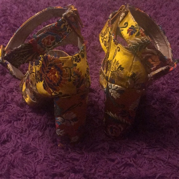 Printed chunky heel - Picture 6 of 7